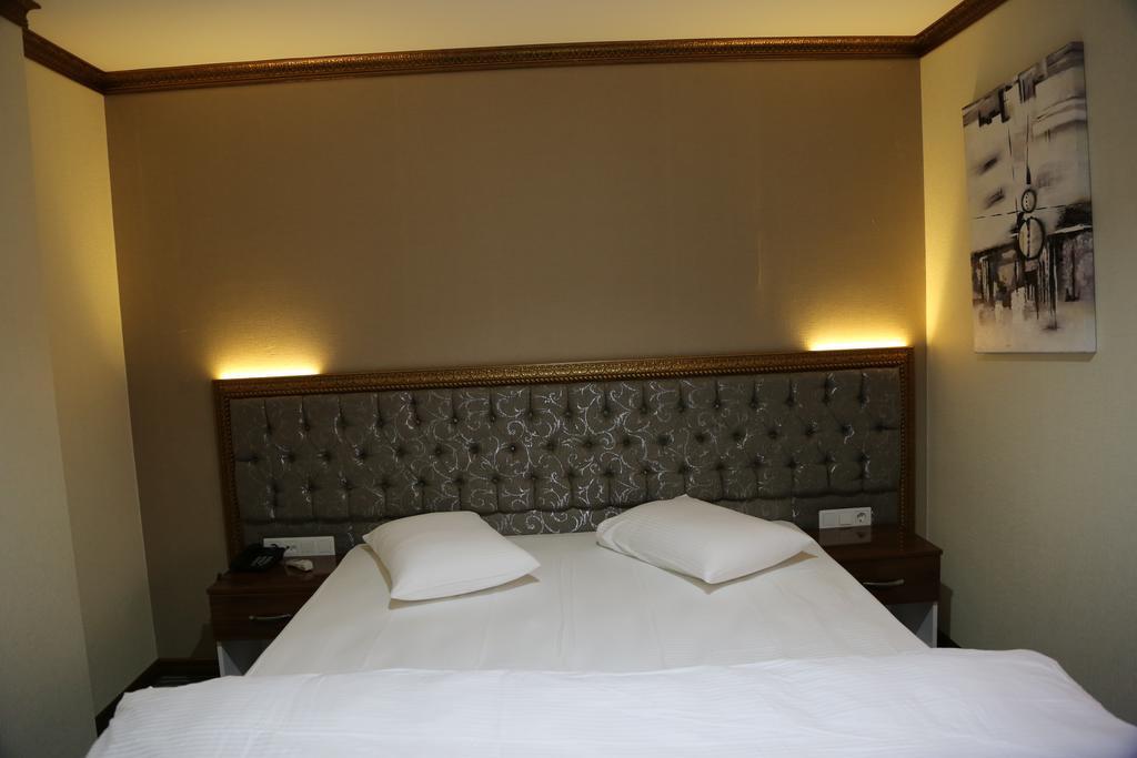 Grand Sera Hotel 3*