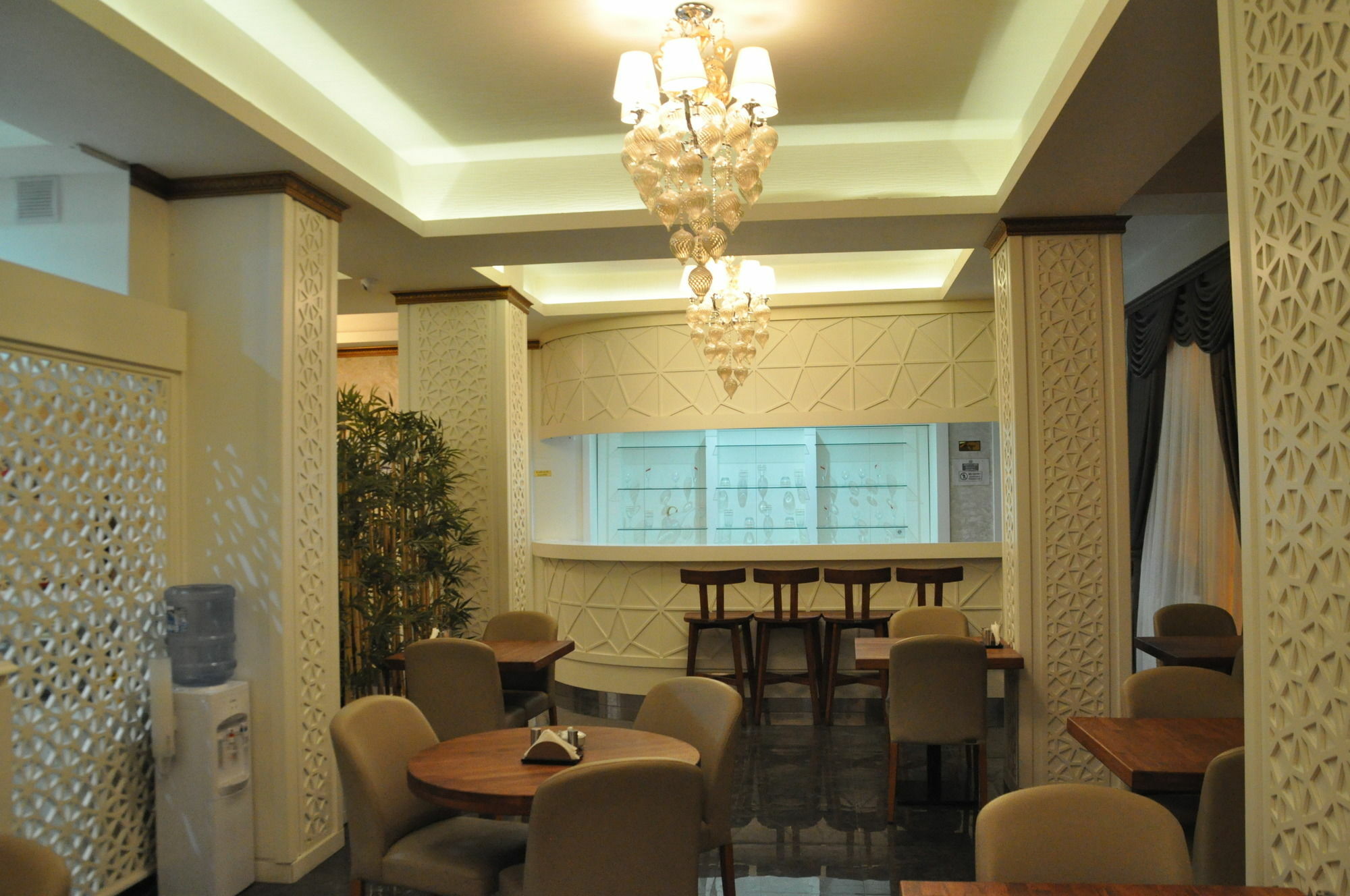 Hotel Grand Sera 3*