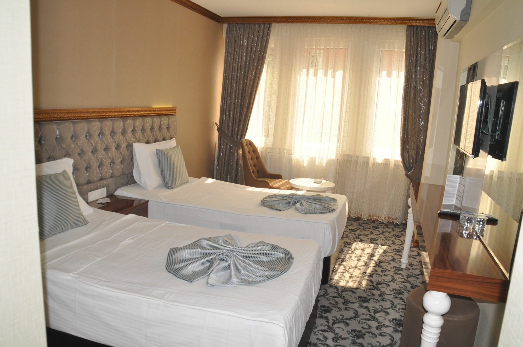 Hotel Grand Sera 3*